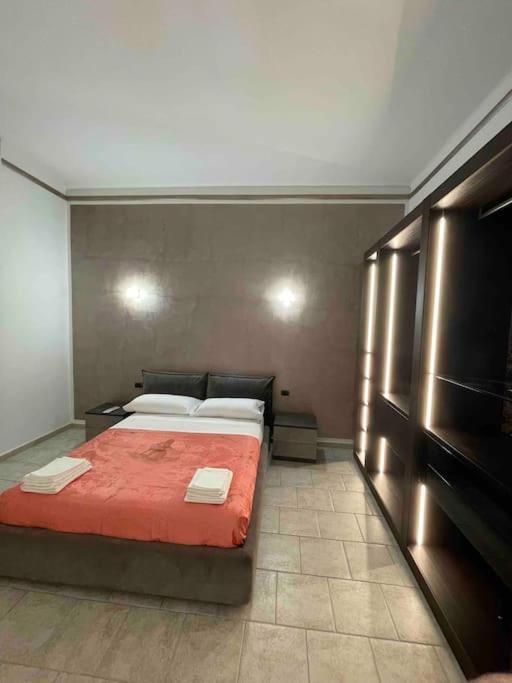 Casa Vacanze Sma93 Apartment Monza Luaran gambar