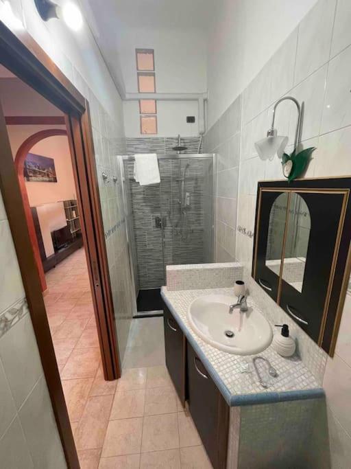 Casa Vacanze Sma93 Apartment Monza Luaran gambar